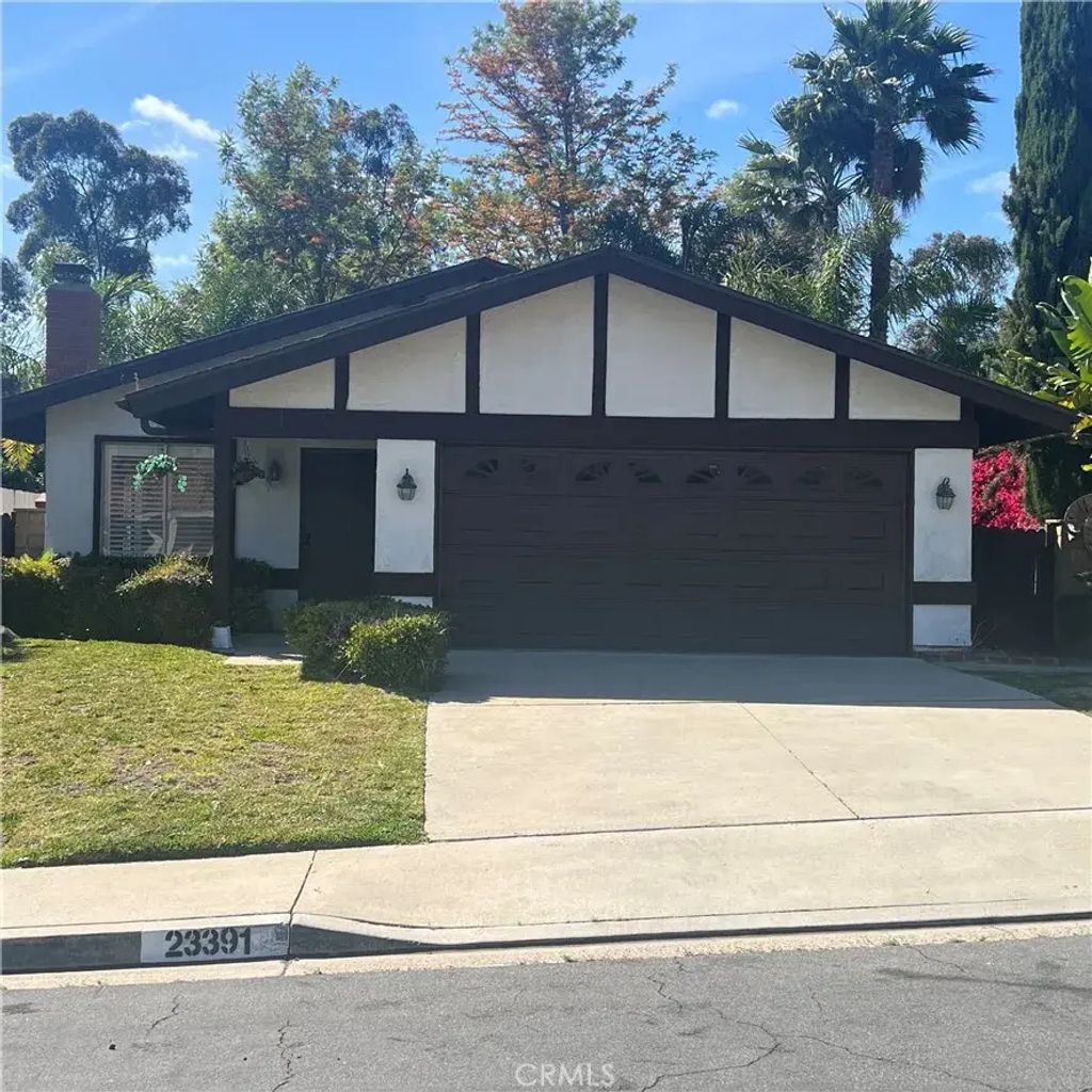 23391 Via Ronda, Mission Viejo