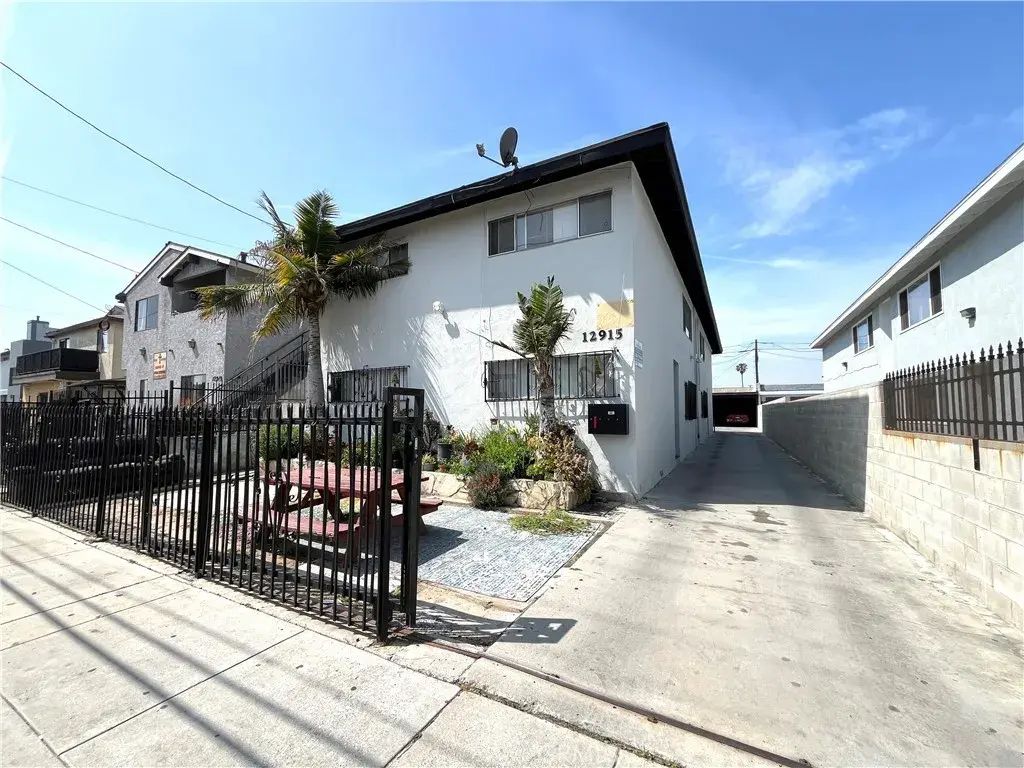 12915 Doty Avenue C, Hawthorne