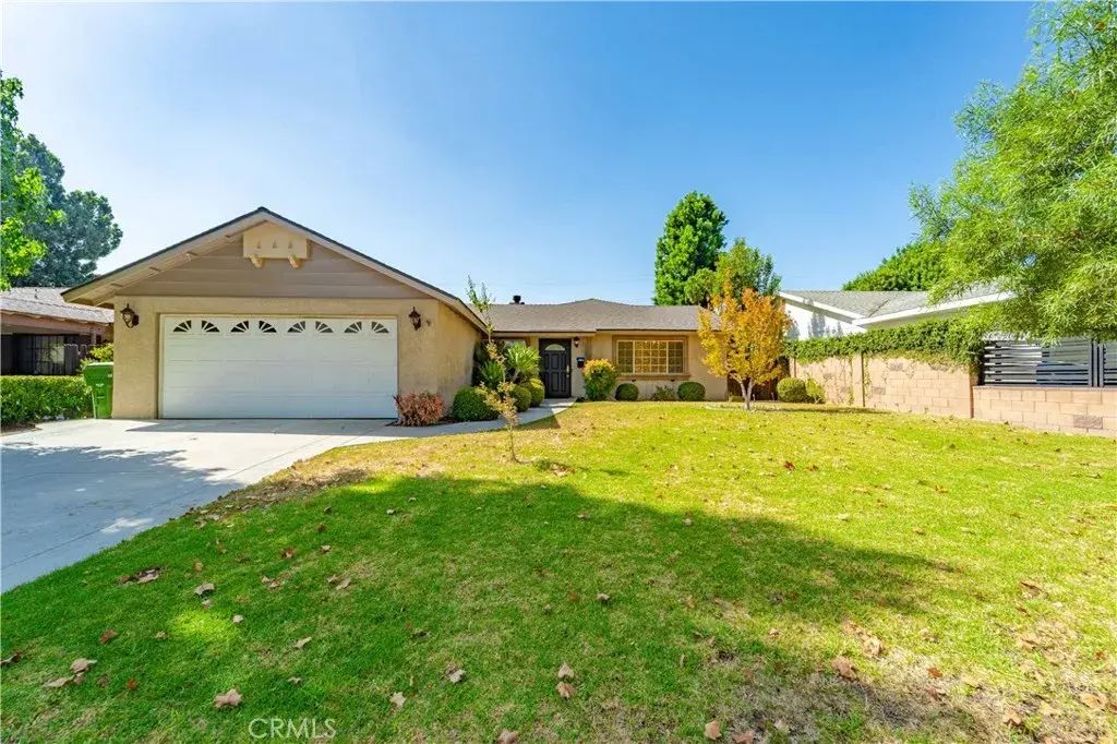23812 Archwood, West Hills