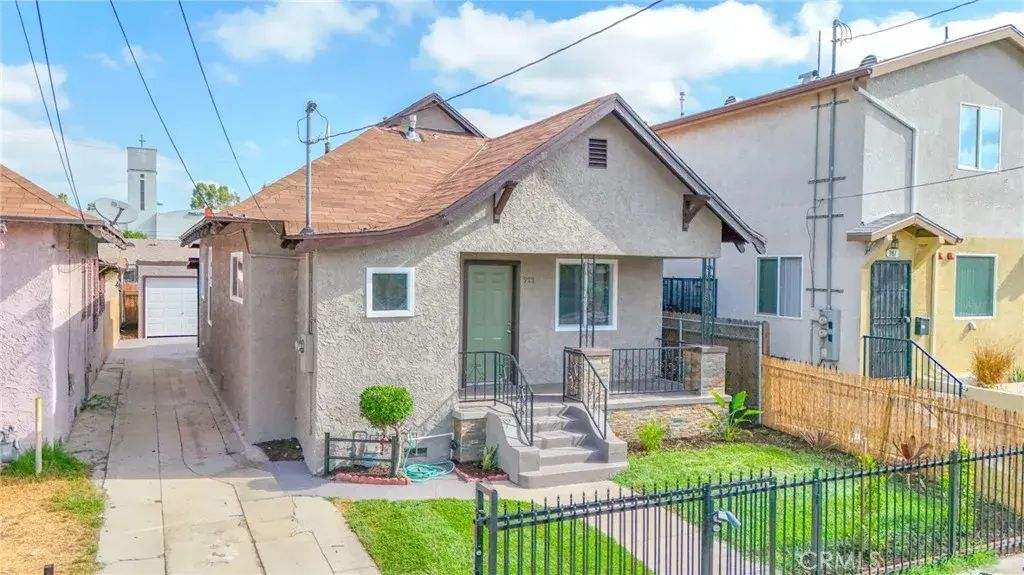 975 E 43rd, Los Angeles