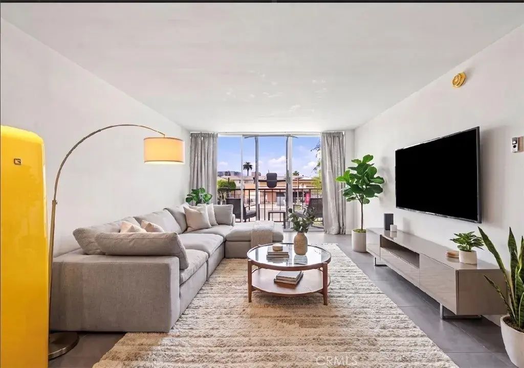 375 Atlantic Avenue 201, Long Beach