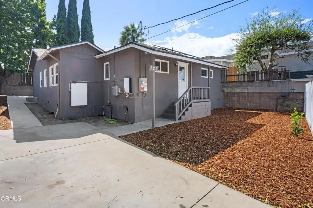 122 Bundren Street, Oak View