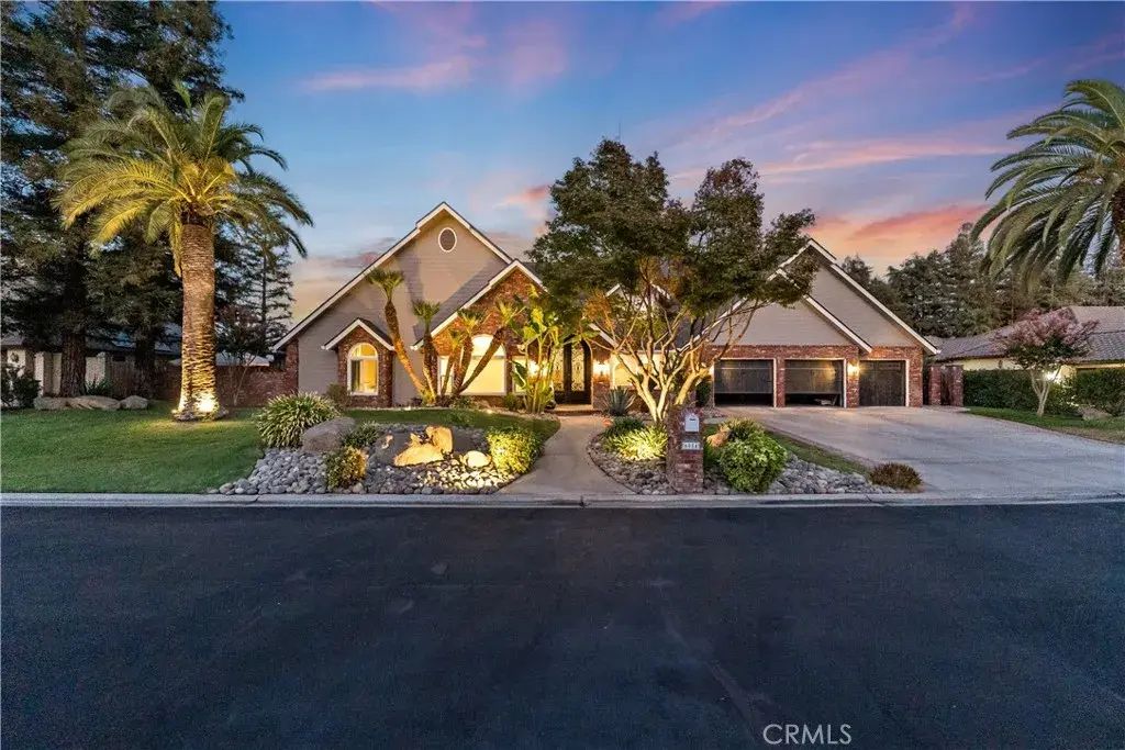 6054 N Woodson Avenue, Fresno