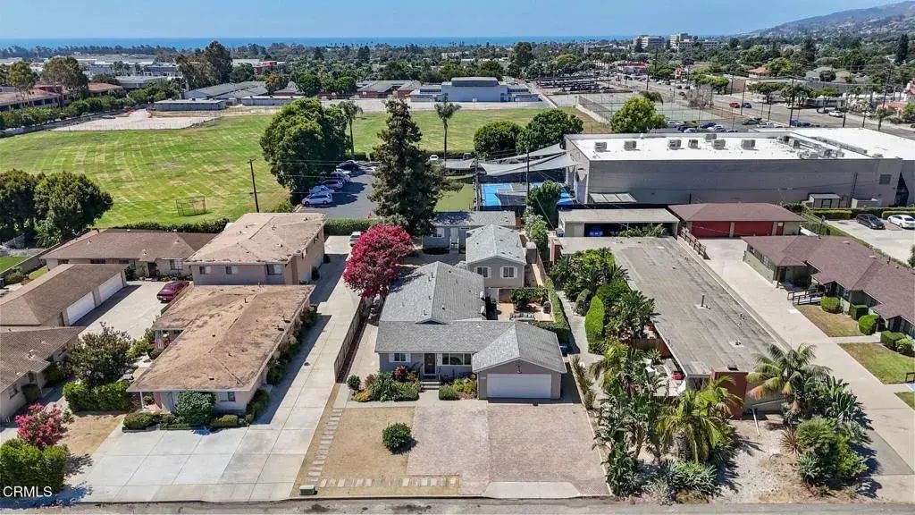 65 ,73 College Drive, Ventura