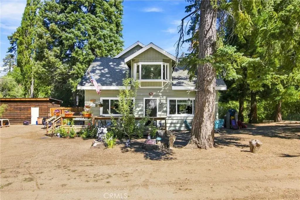 33910 Meadow Ln, Green Valley Lake