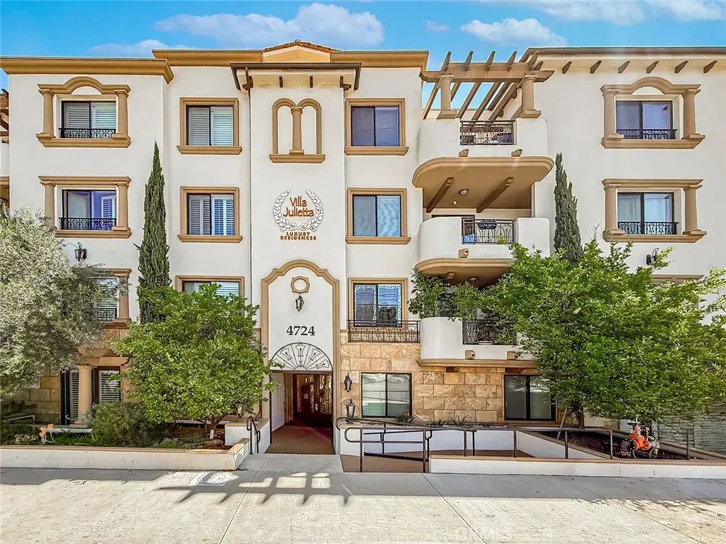 4724 Kester 109, Sherman Oaks