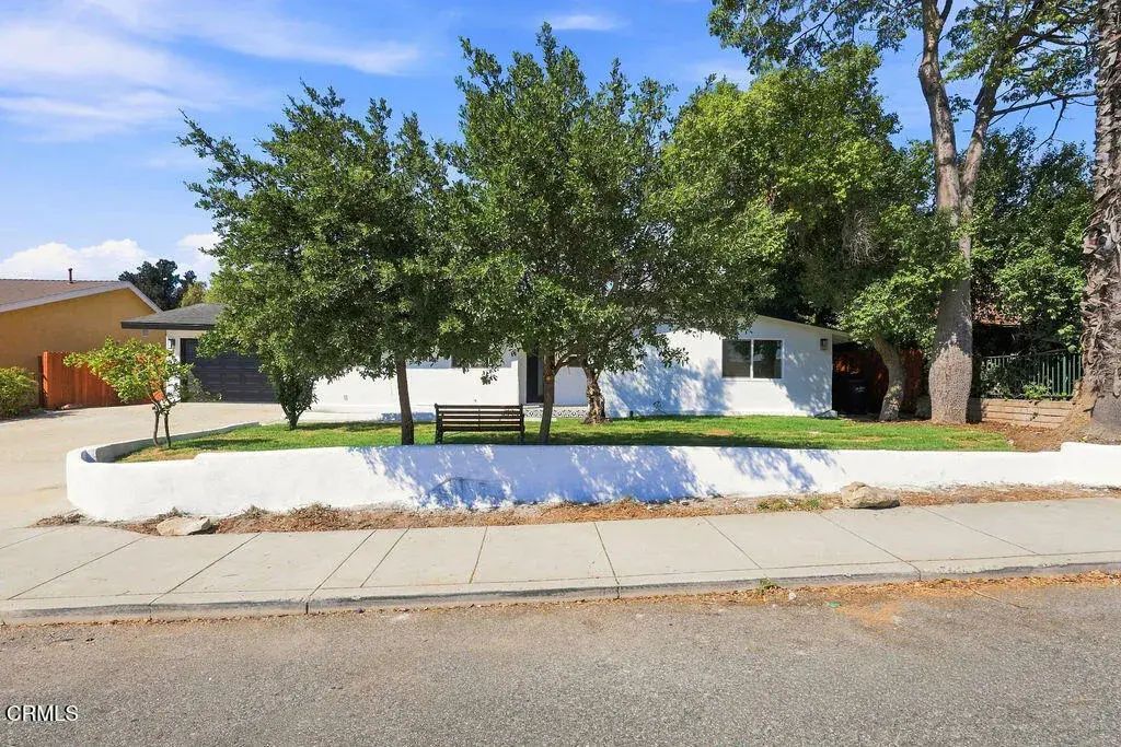 975 E Avenida De Los Arboles, Thousand Oaks