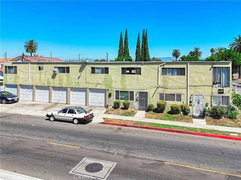 11251 State, Lynwood