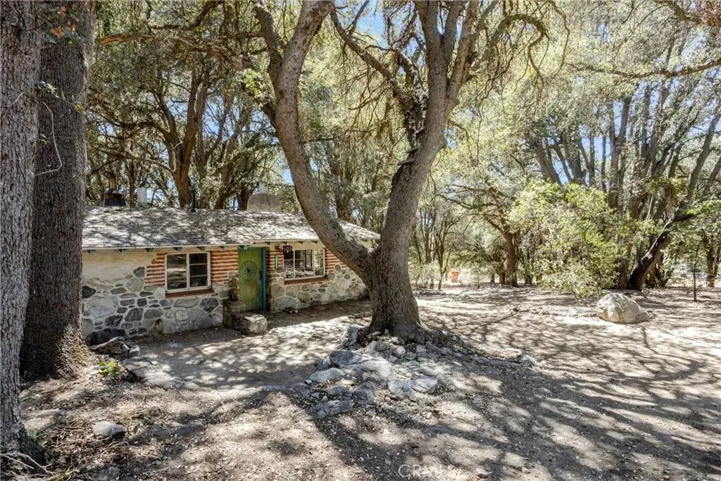 39922 Pine Bench Road, Oak Glen