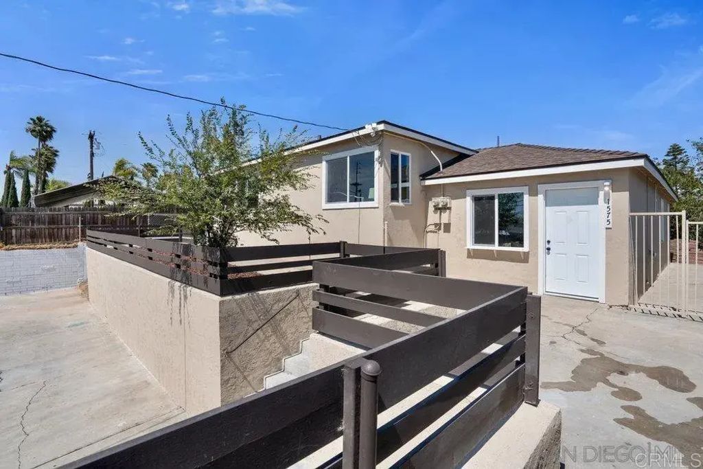 1575-77 Skyline Drive, Lemon Grove
