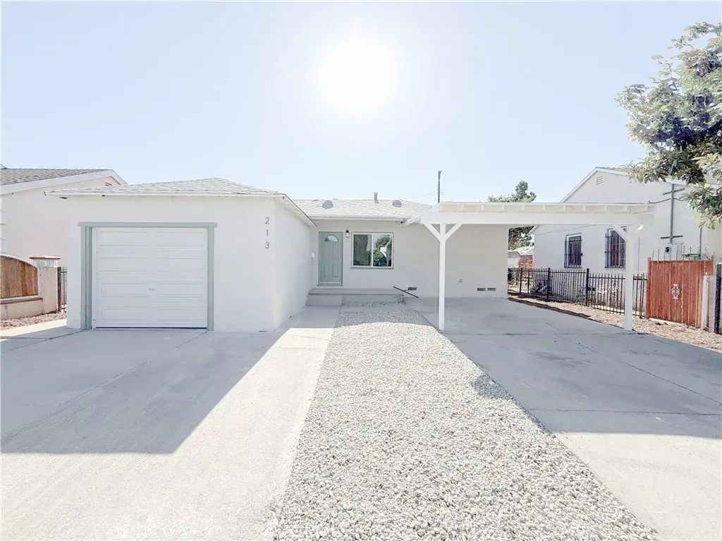 213 N Broadacres Avenue, Compton