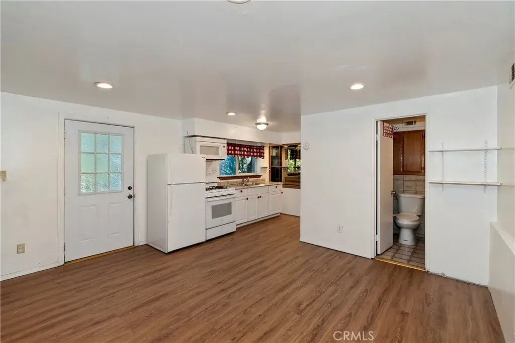 129 Zermat B, Crestline