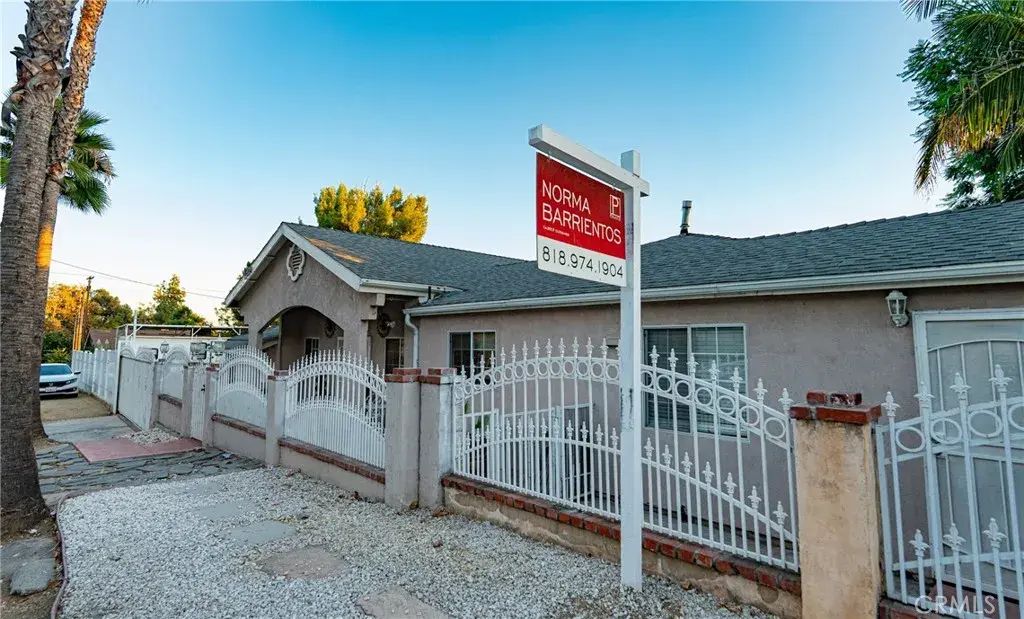 13150 Aztec, Sylmar