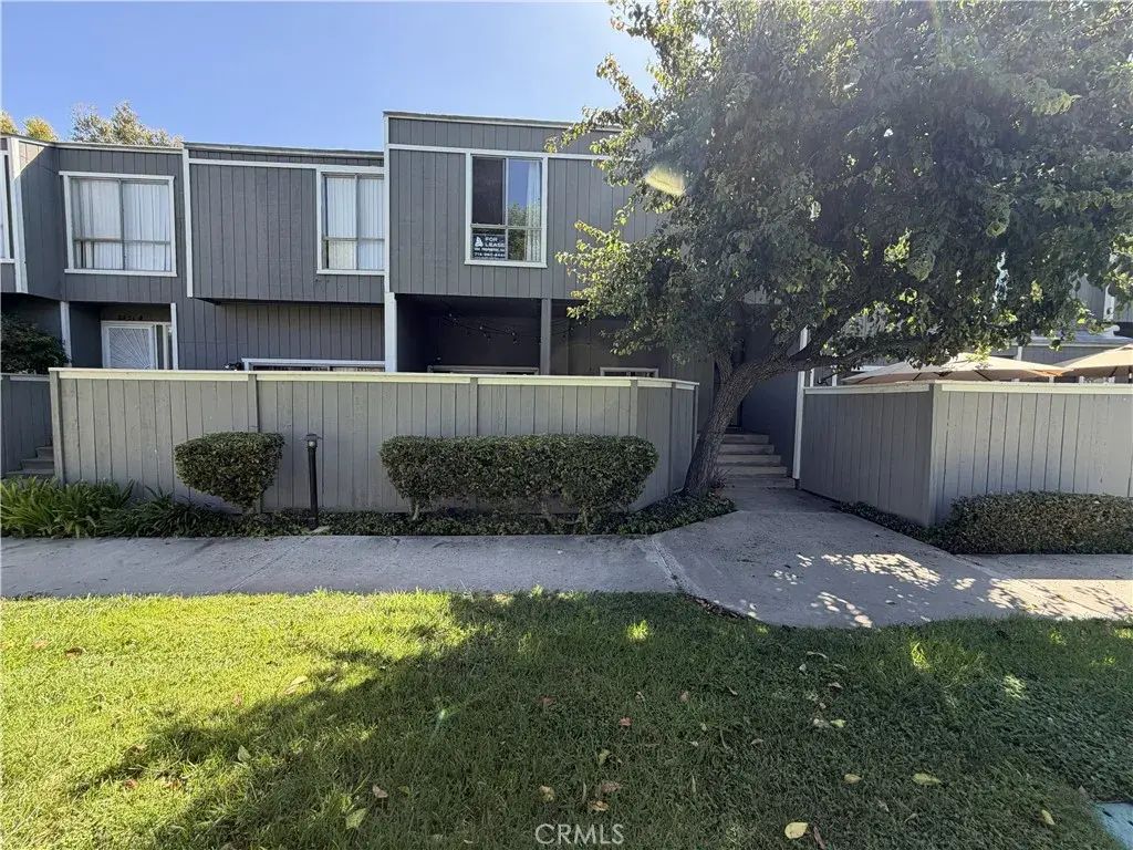 2951 S. Fairview St C, Santa Ana