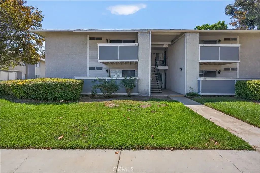 26200 Redlands 148, Redlands