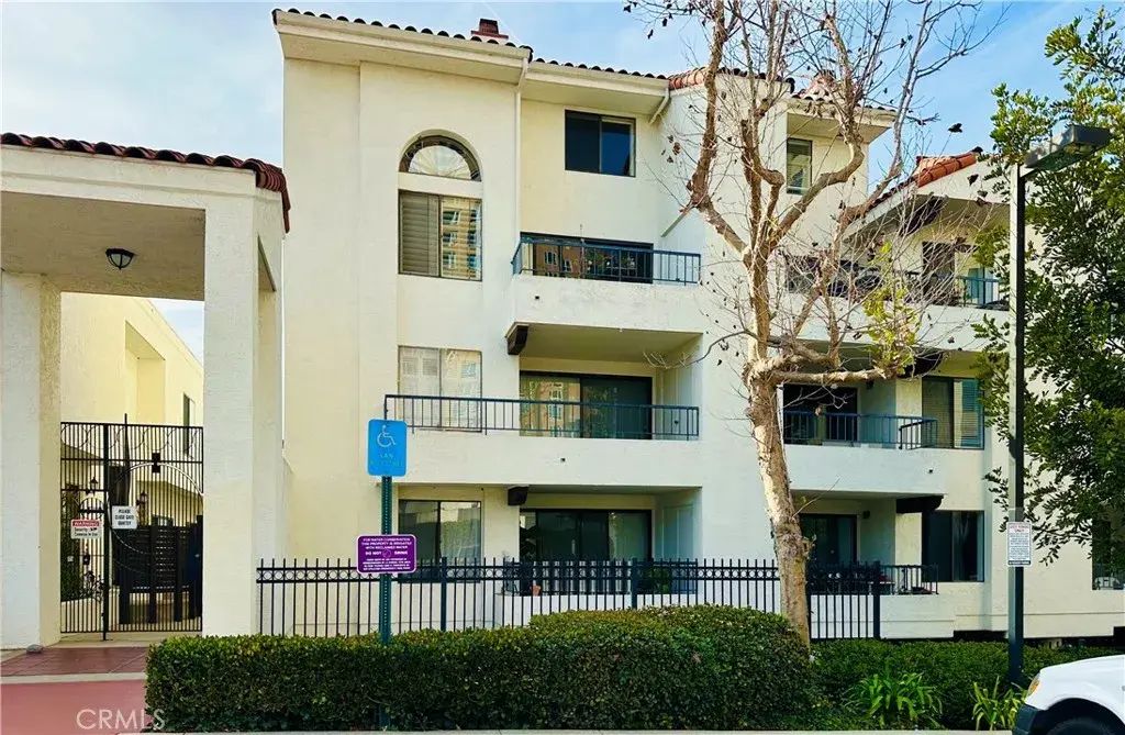3525 Lebon Drive 204, UNIVERSITY CITY