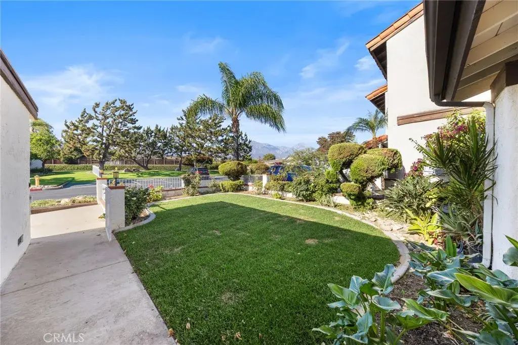 1366 Branch, Upland