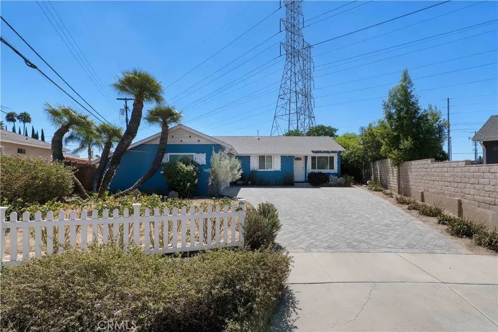 14766 Kingsbury Street, Mission Hills (san Fernando)