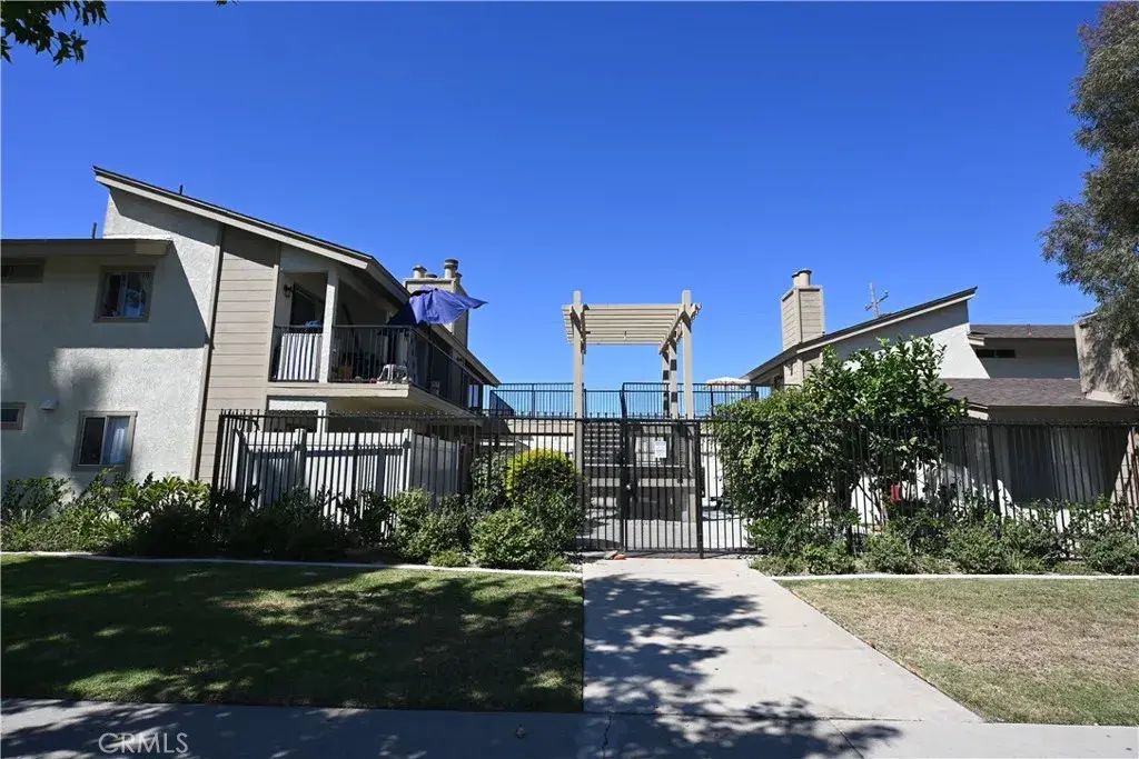 810 Center Street, Costa Mesa