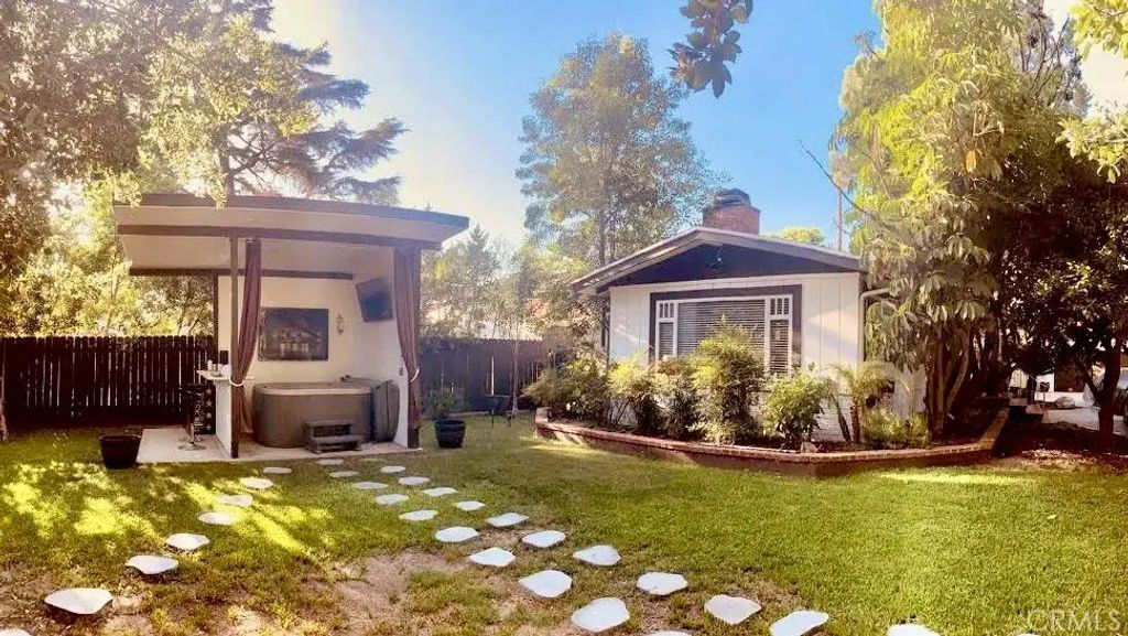11751 Hortense, Valley Village