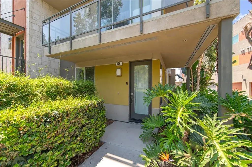 120 Rockefeller, Irvine