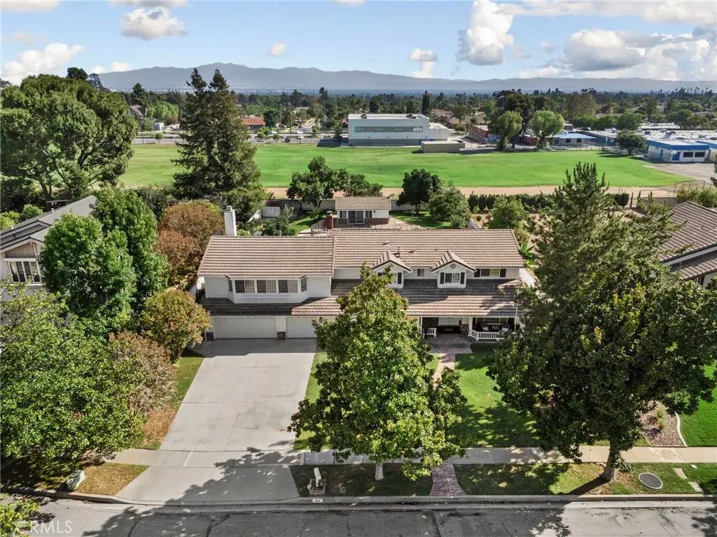 162 W Buffington, Upland