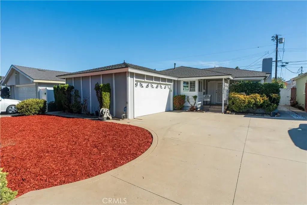1546 W 186th Street, Gardena