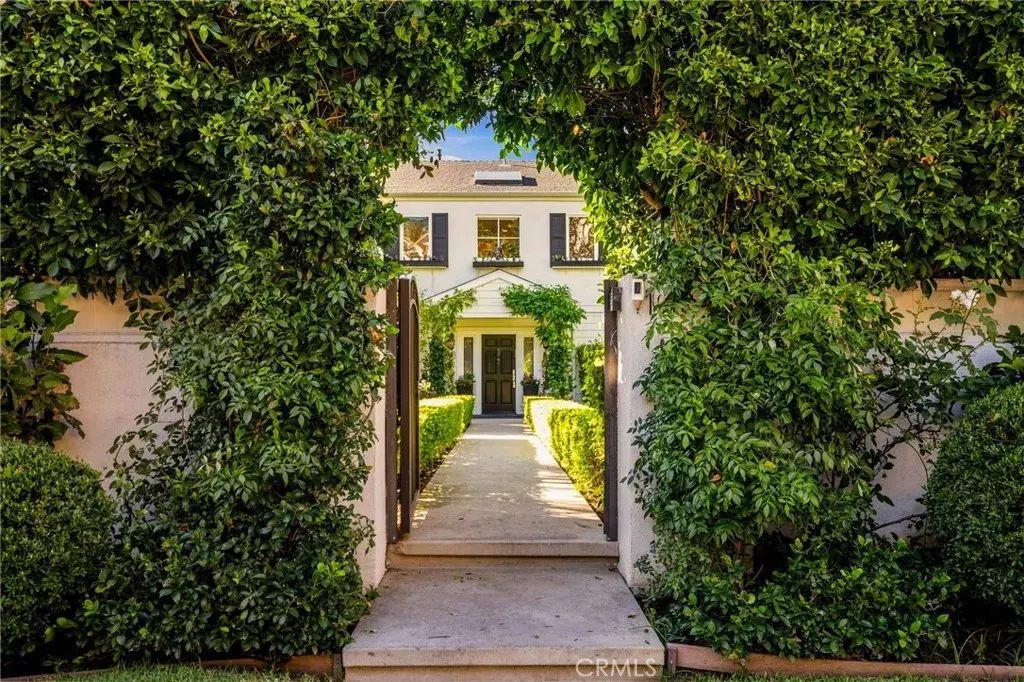 14647 Valley Vista Boulevard, Sherman Oaks