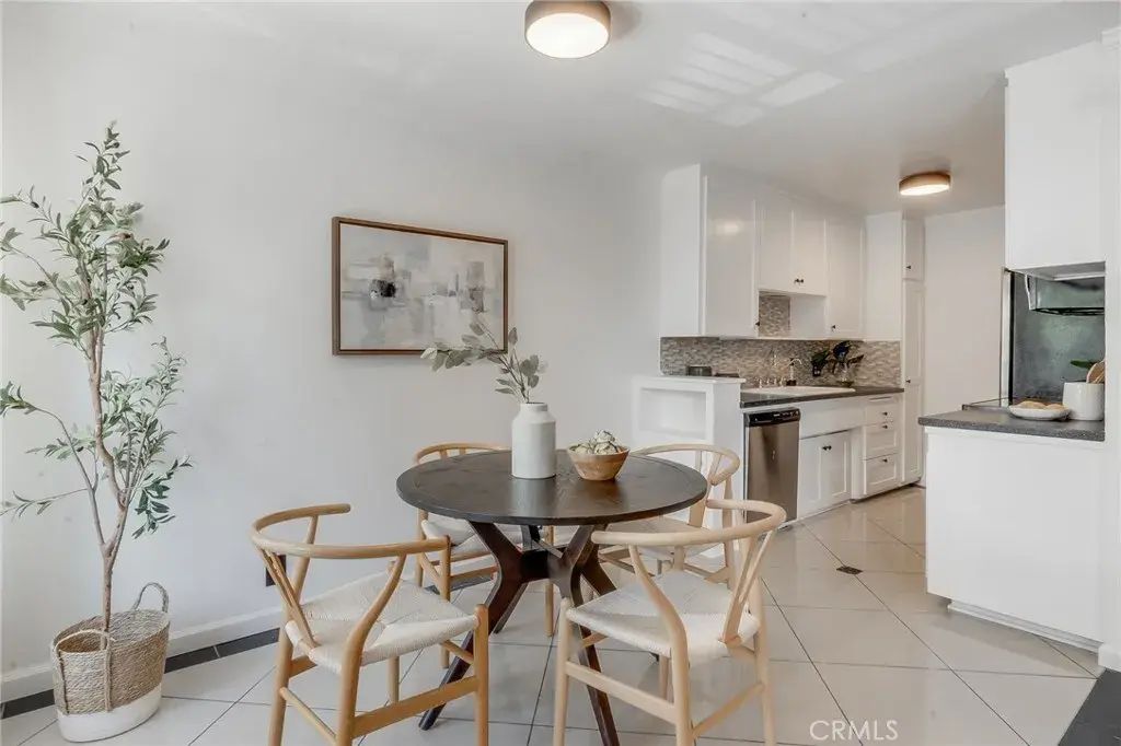 801 E 1st Street 111, Long Beach