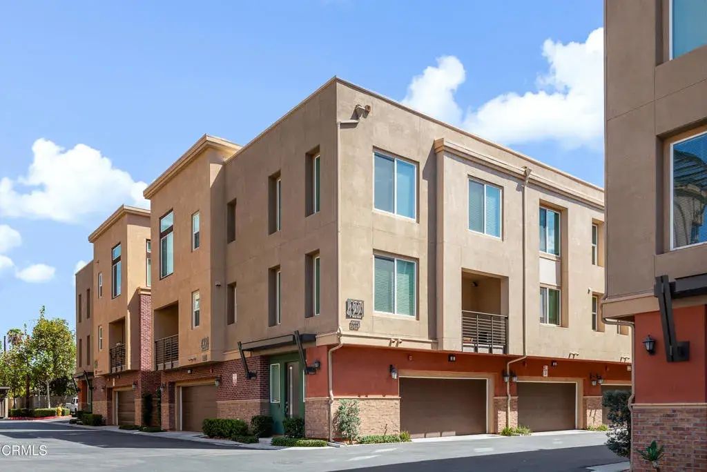 422 W Route 66 55, Glendora