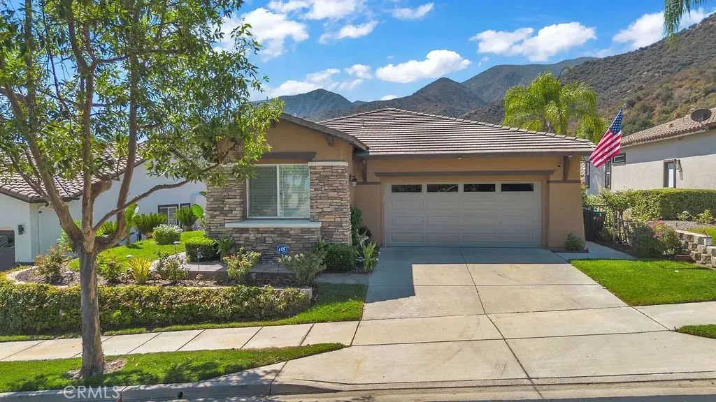 9251 Hughes, Corona