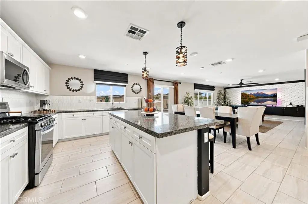 29281 Glass Mountain Court, Winchester