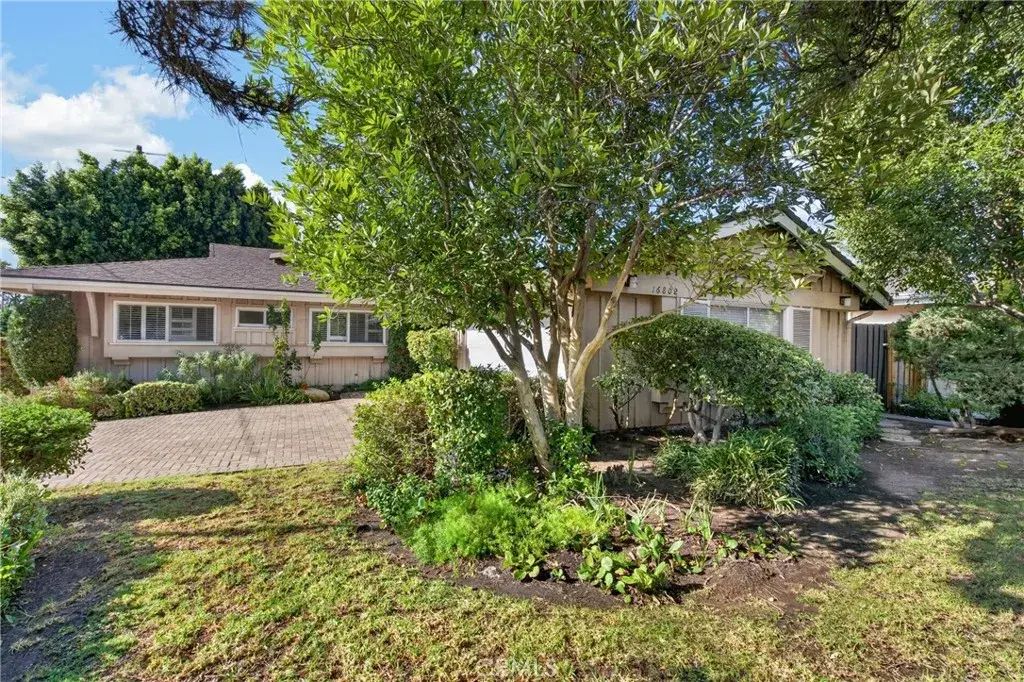 16802 Germain, Los Angeles