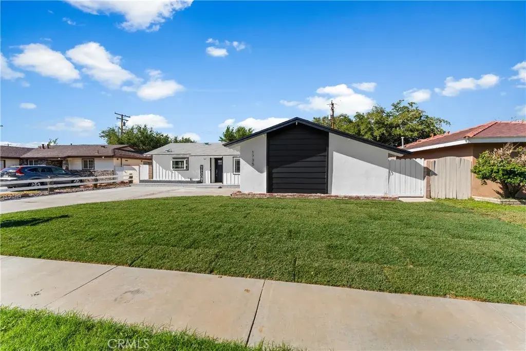 1735 W Jenner Street, Lancaster