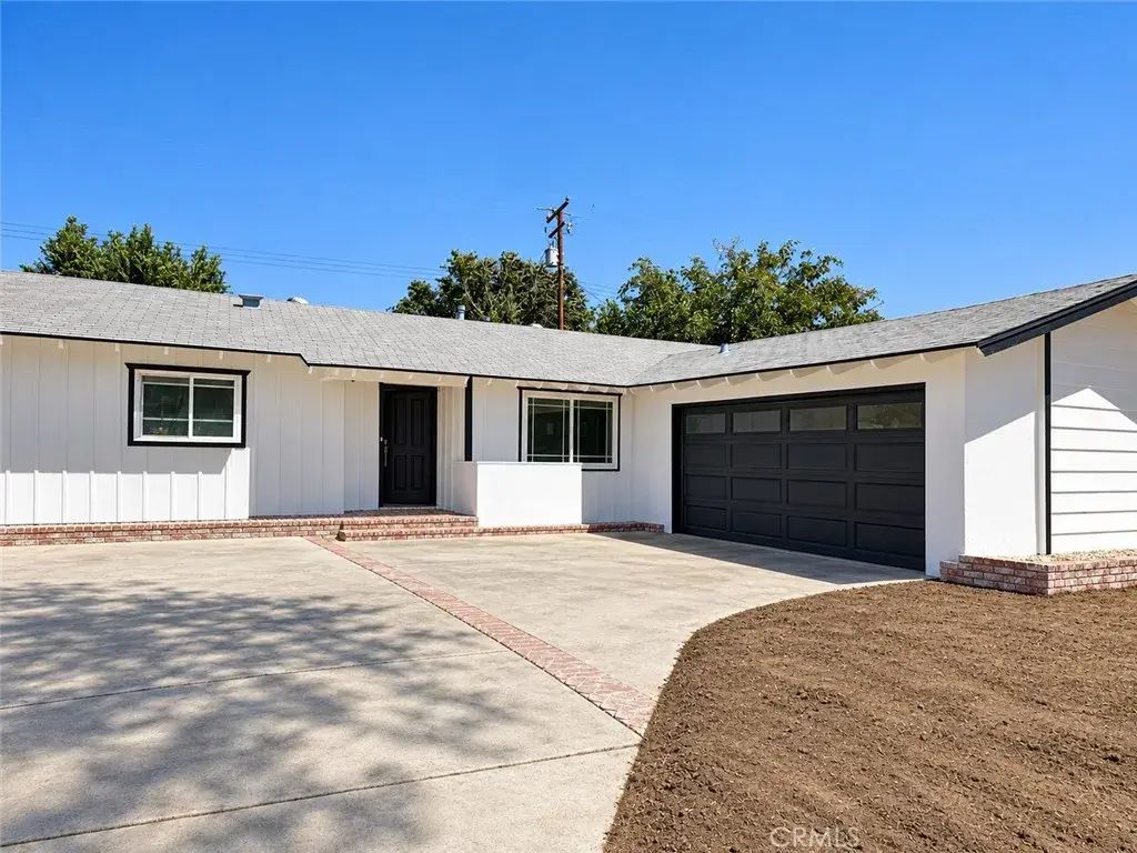 1735 W Jenner Street, Lancaster