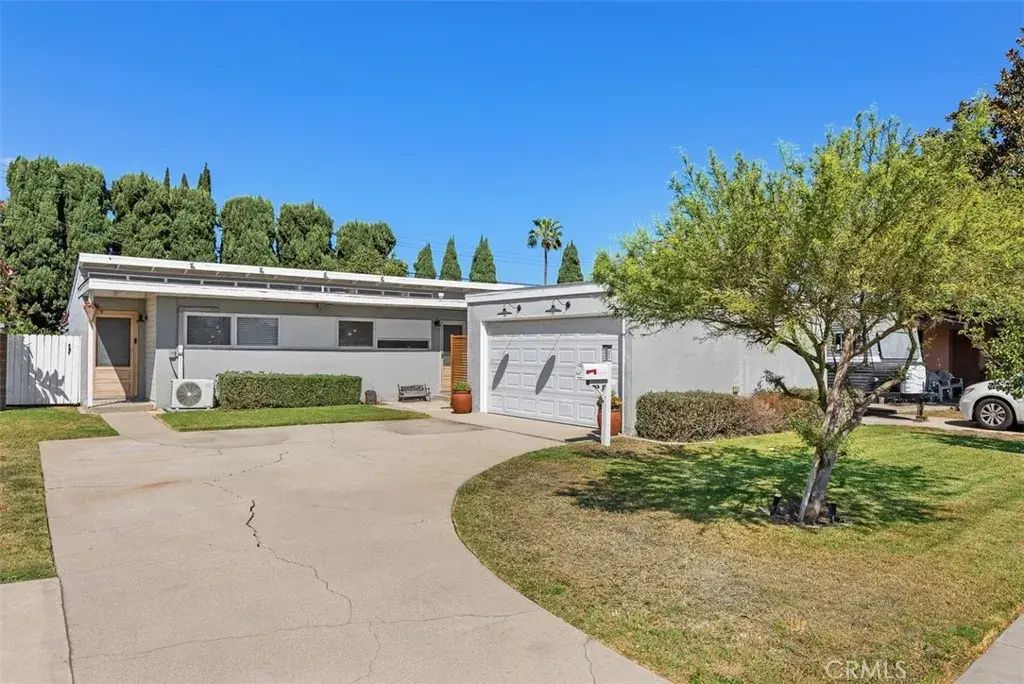 9925 Rutland Avenue, Whittier