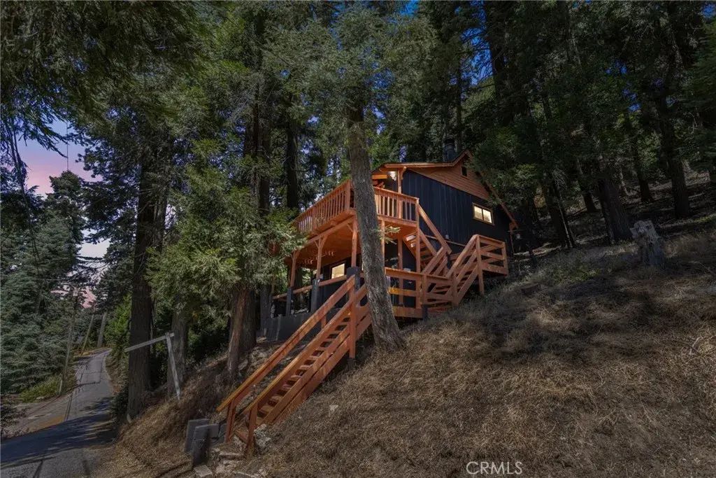 739 Lake, Lake Arrowhead