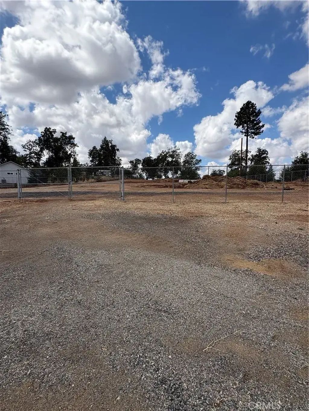 5161 Eden Road, Paradise