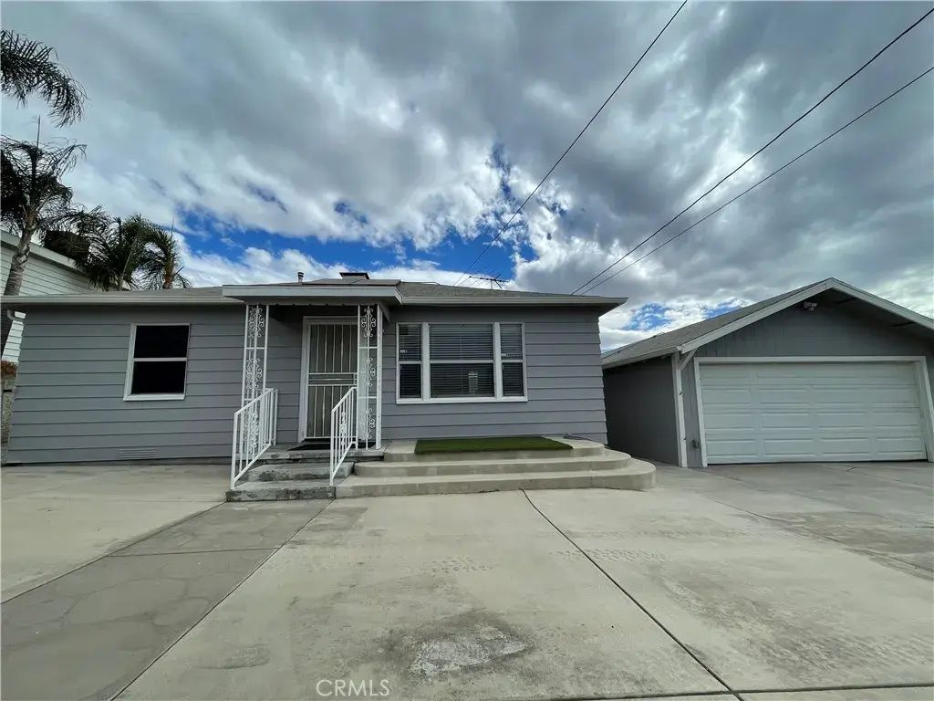 1878 Capri Avenue, Mentone