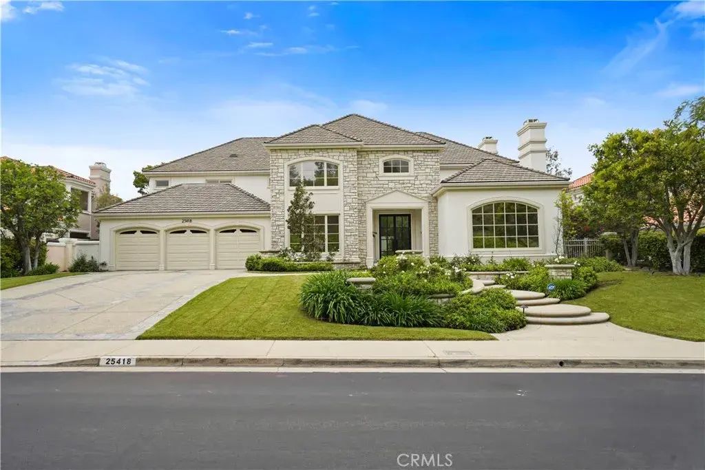25418 N Cumberland Lane A, Calabasas