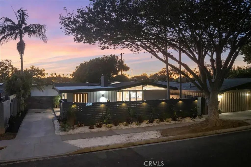 3253 Lees Avenue, Long Beach