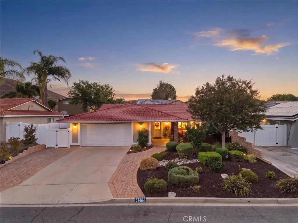 23664 Outrigger, Canyon Lake