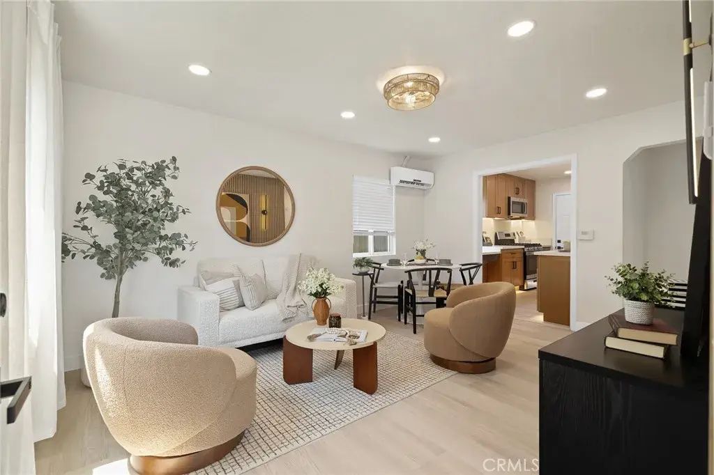 311 E Cummings Lane, Long Beach
