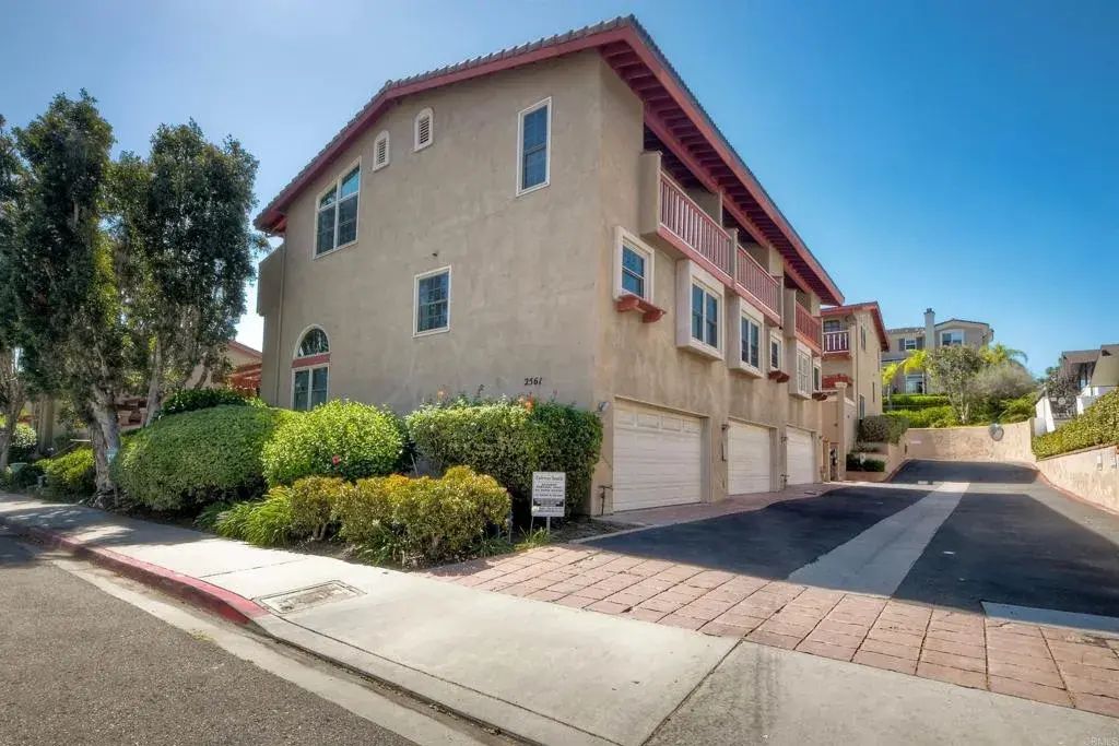 2569 Navarra Drive C, Carlsbad