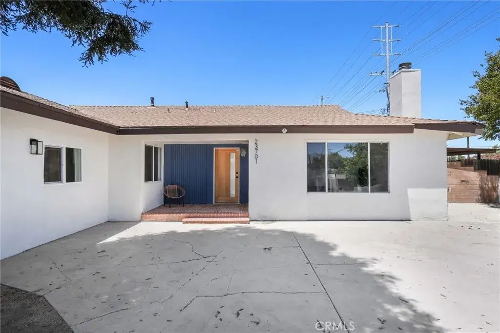 23701 Califa, Los Angeles