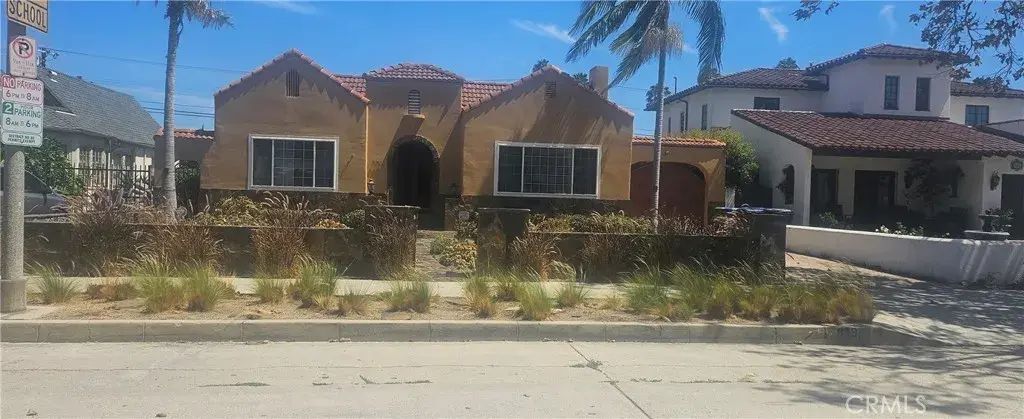 840 S Dunsmuir, Los Angeles