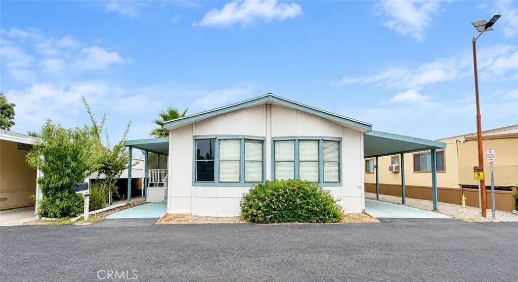 530 W Devonshire 36, Hemet