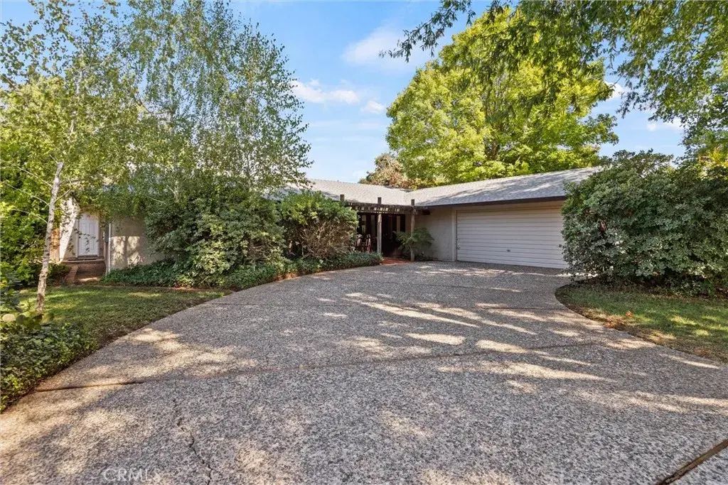 1700 Greenhaven, Chico