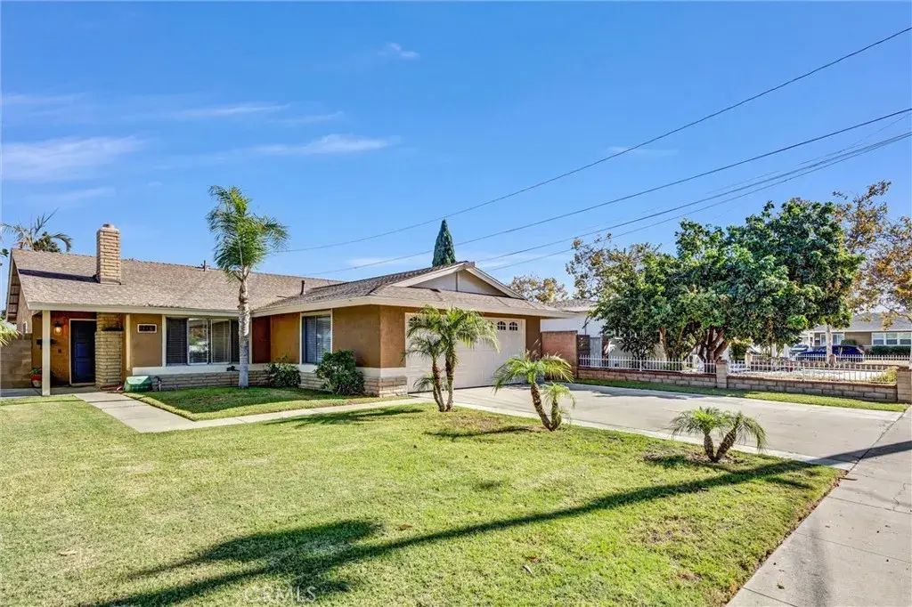 1115 W Stanford Street, Santa Ana