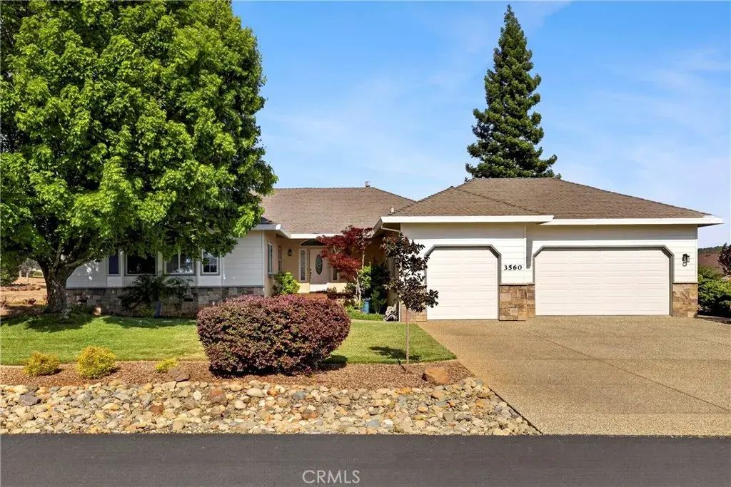 3560 Lonnie, Paradise